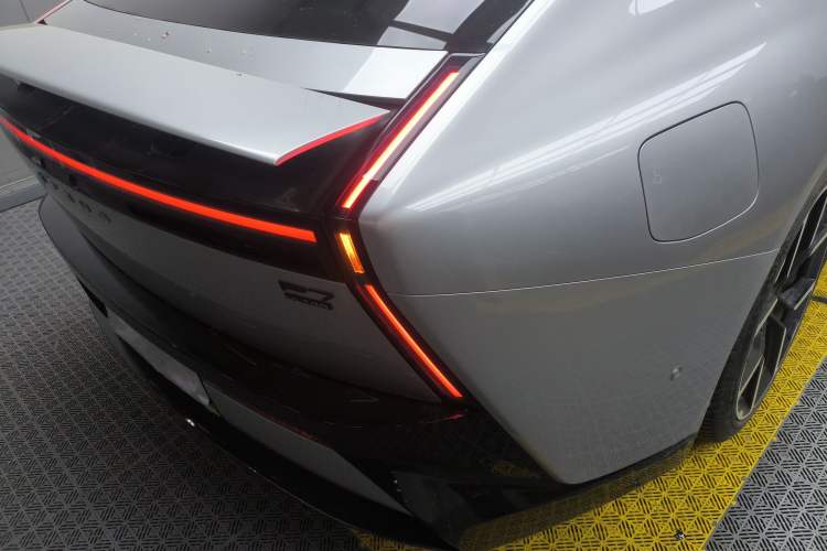 Used XPeng P7 2025 Model—820 Ultra Long Range Ultra
