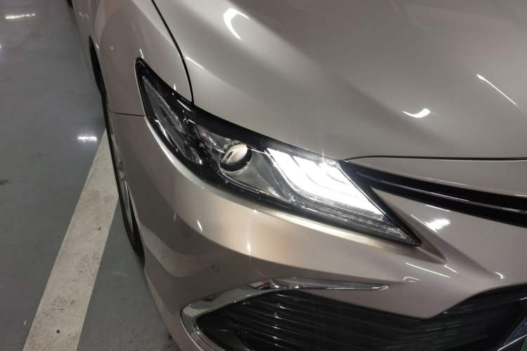 Used Toyota Camry 2021 2.0G Luxury Edition
