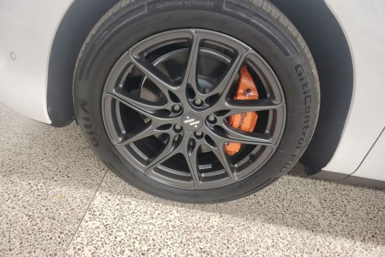 Used IM LS6 2025 Lingxi Intelligent Driving Edition Left Front Wheel Hub