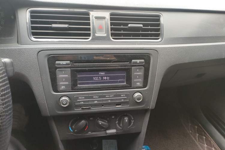 Used Skoda Rapid Spaceback 2014 1.6L Automatic Enjoyment Edition