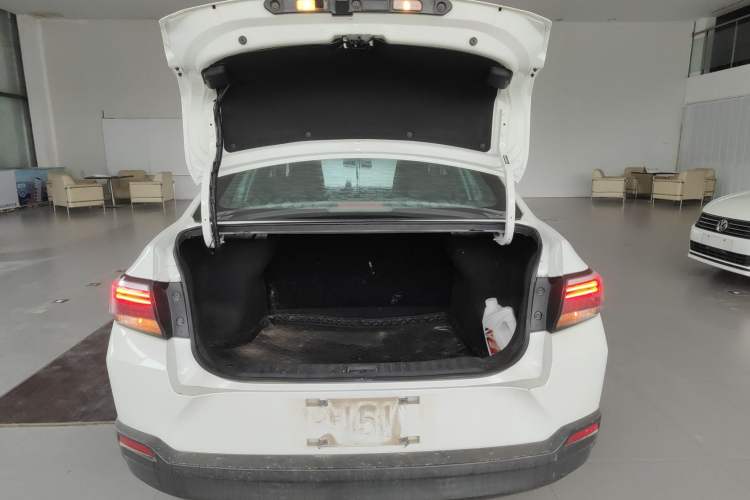 Used Venucia D60 2019 100 000 Glory 1.6L Entry Manual ChenShang Edition China VI