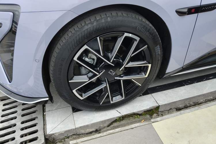 Used Avatr 06 2025 Max Extended-Range Edition Left Front Wheel Hub