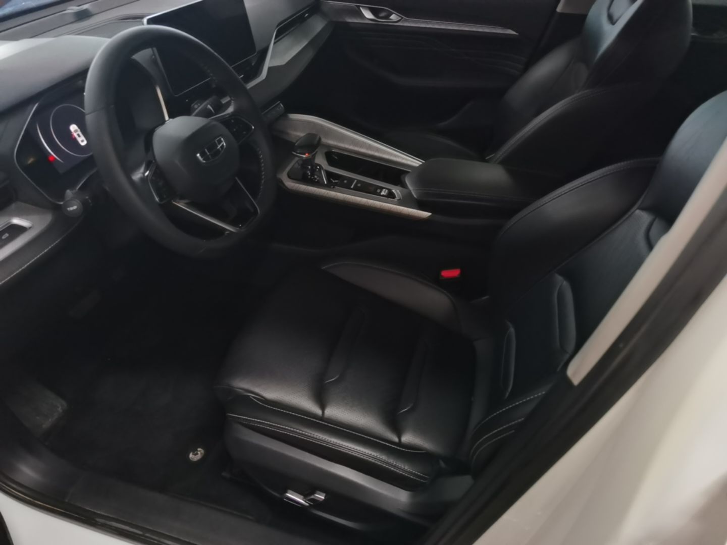 Geely Auto Preface 2023 2.0TD Luxury Version — снимка 17