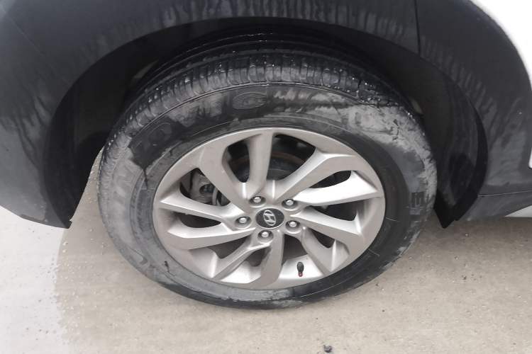 Used Hyundai Tucson 2018 1.6T Dual-Clutch Two-Wheel Drive 15th Anniversary Special Edition