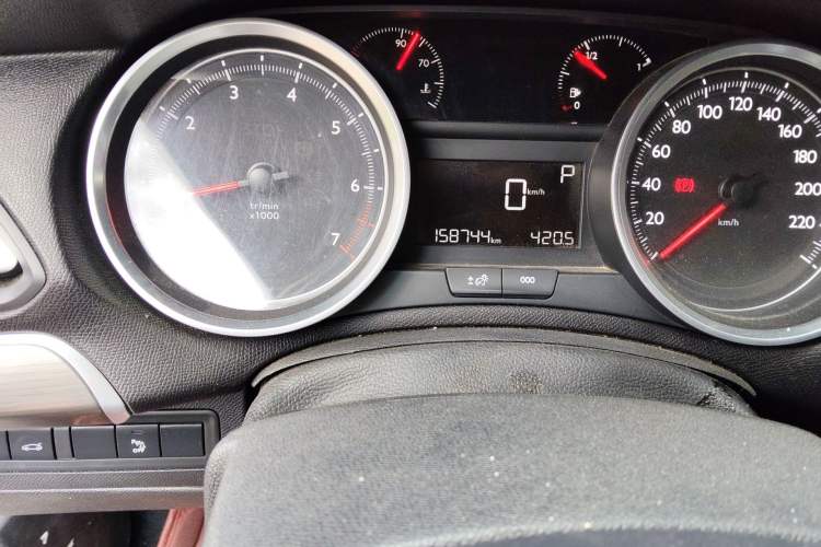 Used Peugeot 408 2016 1.6T Automatic Luxury Edition Odometer Close Up