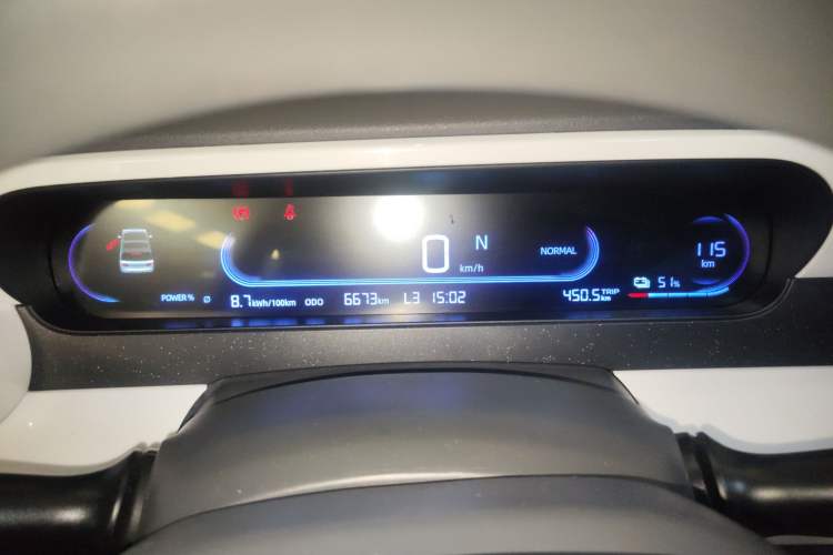 Used Geely Galaxy Panda 2025 210 km – Yuanqi Bear Instrument Cluster