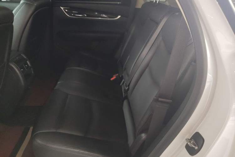 Used Cadillac XT5 2016 25T Luxury Model Left Rear Seat