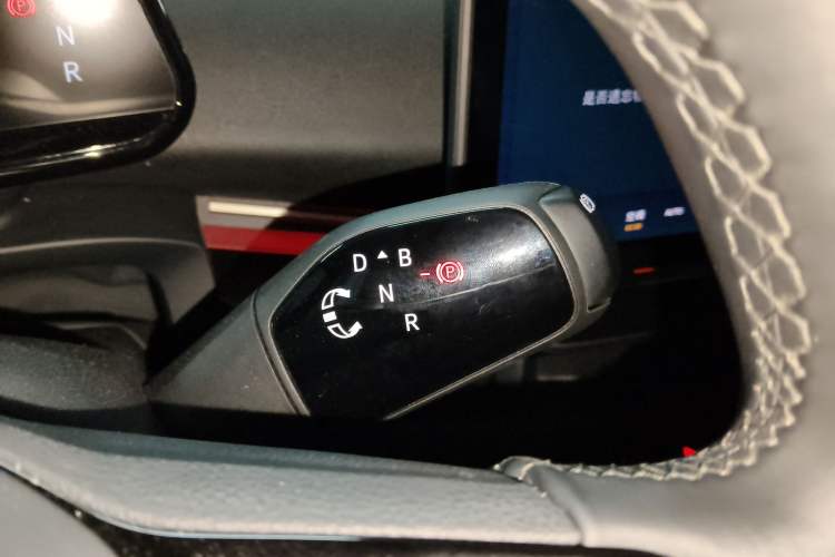 Used Volkswagen ID.UNYX 2024 Pro Long-Range Version Gear Lever