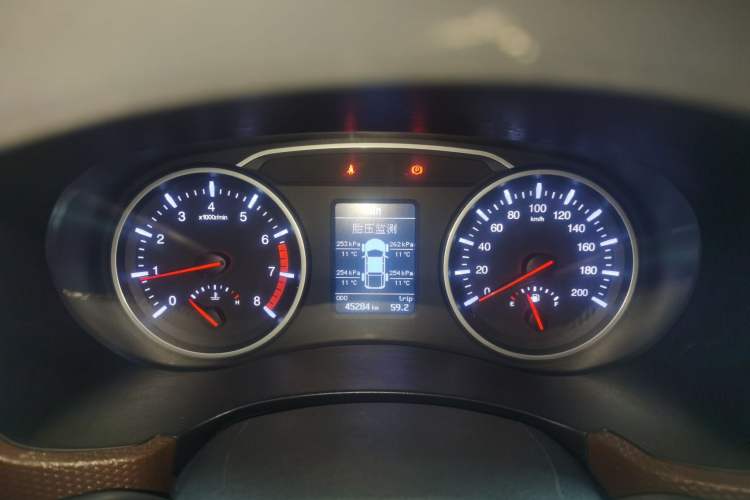 Used Great Wall Wingle 6 2017 2.4L Gasoline 4x4 Elite Version 4G69