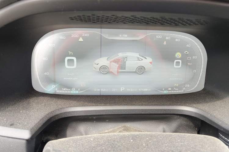 Used Roewe i6 New Energy 2017 45T Hybrid Connect & Smart Enjoyment Edition