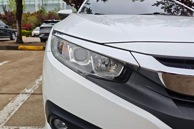 Used Honda Civic 2016 220TURBO CVT Luxury Edition Right Front Headlight