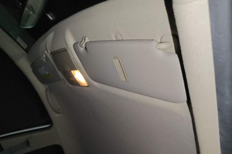 Used Kia K2 2015 Sedan 1.4L Automatic GLS