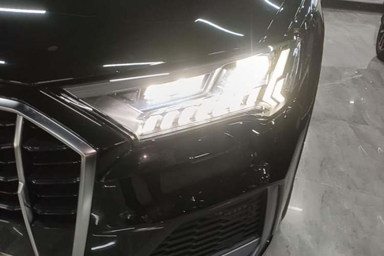 Used Audi Q7 2023 55 TFSI quattro S line Sport Edition
