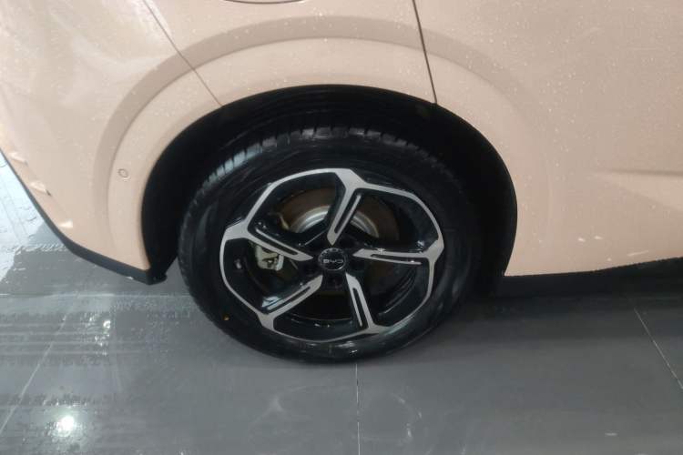 Used BYD Seal 06GT 2025 Intelligent Driving Version 605 Heatwave Edition Right Rear Wheel Hub