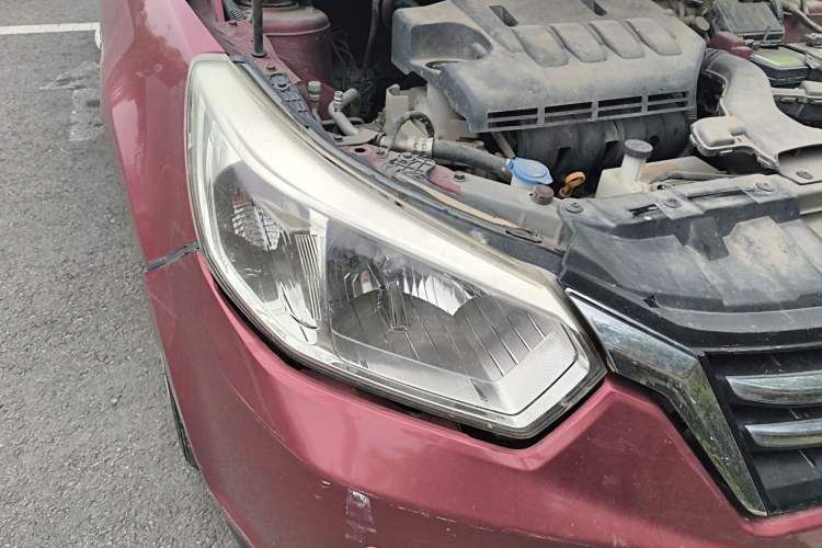 Used Venucia R50 2015 1.6L Manual Fashion Edition Right Front Headlight