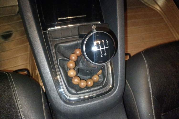 Used Volkswagen Sagitar 2015 1.6L Manual Comfort Model
