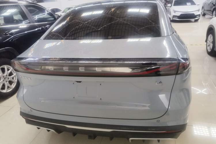 Used Geely Galaxy L6 2023 125km Starship