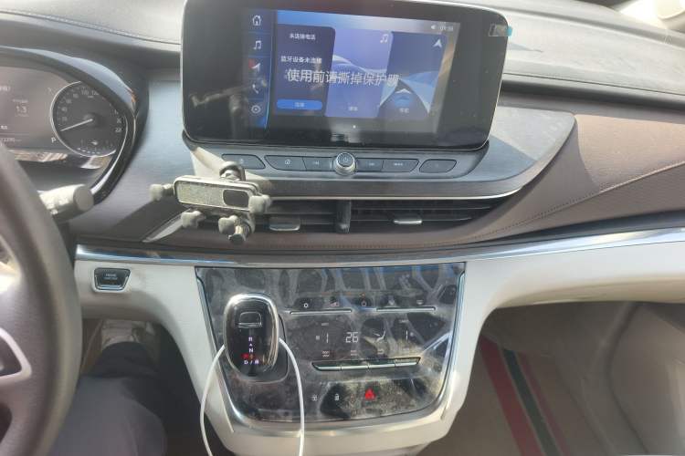 Used Buick GL8 2023 Land Executive Class Comfort Model
