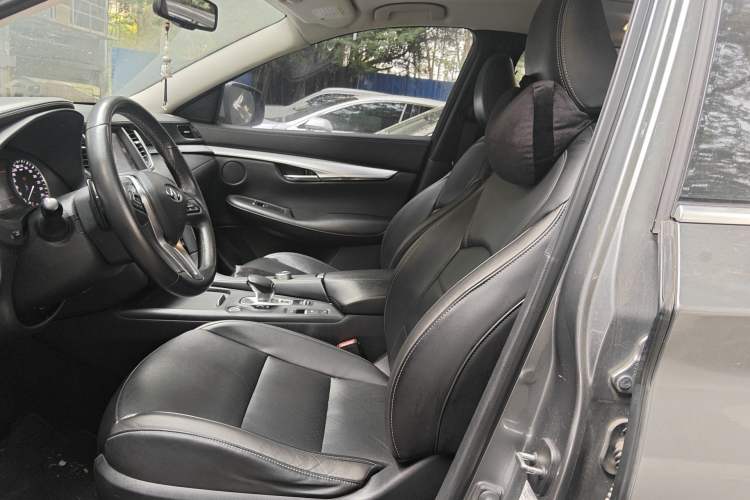 Used Infiniti QX50 2018 2.0T Two-Wheel Drive Fashion Edition Left Front Seat