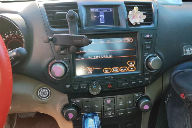 Used Toyota Highlander 2011 2.7L Two-Wheel Drive 7-Seater Supreme Edition Audio And AC Panel