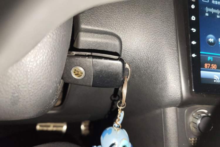 Used Volkswagen Polo 2012 1.6L Cross Polo Automatic Transmission Vehicle Key