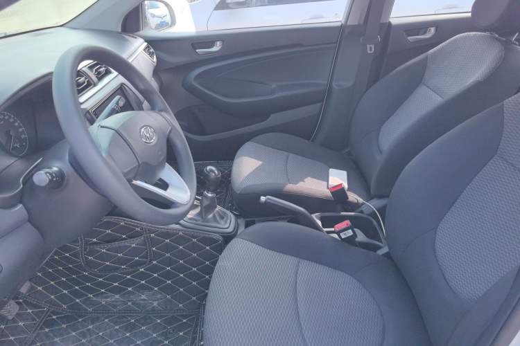 Used Hyundai Verna (older generation) 2017 1.4L Manual Refreshed Version China VI Standard
