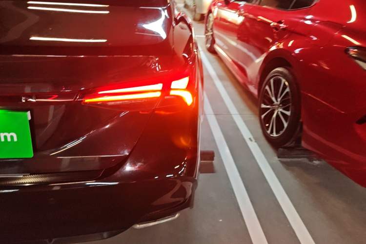 Used Toyota Avalon 2023 2.0L Luxury Edition Exterior 3