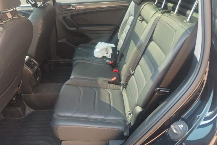 Used Volkswagen Tiguan L 2021 330TSI Automatic Two-Wheel Drive R-Line Enhanced Edition
