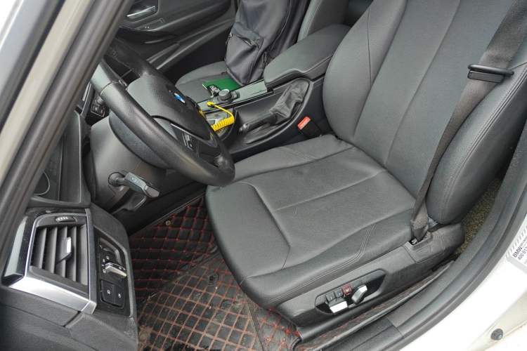 Used BMW 3 Series 2017 318i Fashion Model
