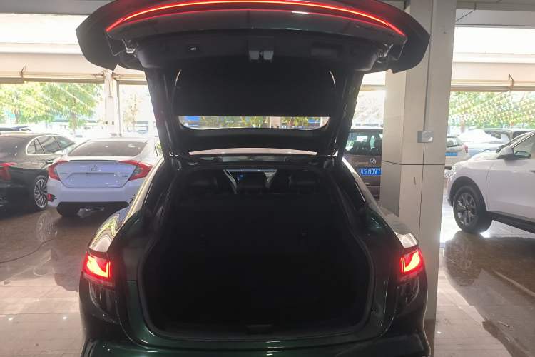 Used MG 7 2023 2.0T Automatic Hunter Luxury Edition
