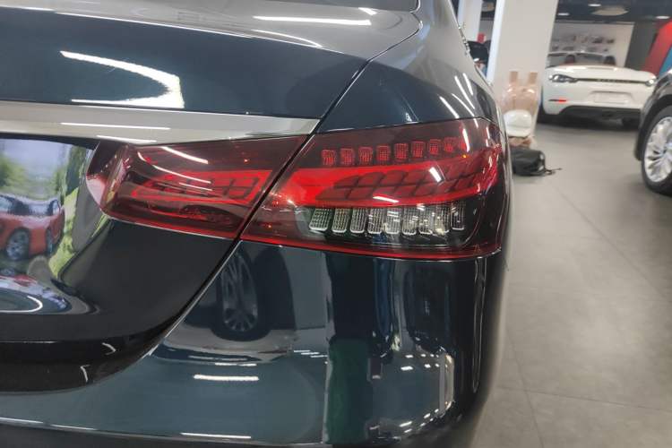 Used Mercedes-Benz E-Class 2023 Restyled E 260 L Sport Edition Exterior 3