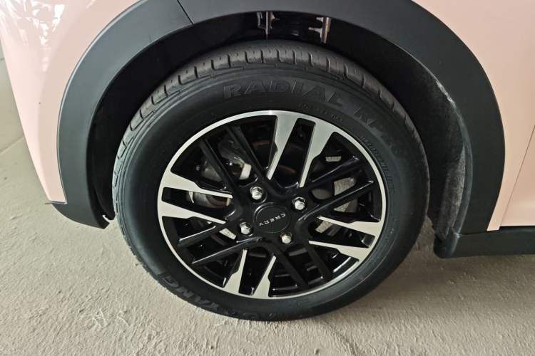 Used Chery QQ Little Ant 2022 Revised Version 2 Sweet Pink Edition Full-Sugar Version 28.8 kWh 30 kW 301 km Exterior 4