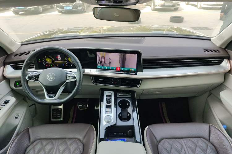 Used Volkswagen Tavendor 2023 380TSI Four-Wheel Drive R-Line Cruise Edition