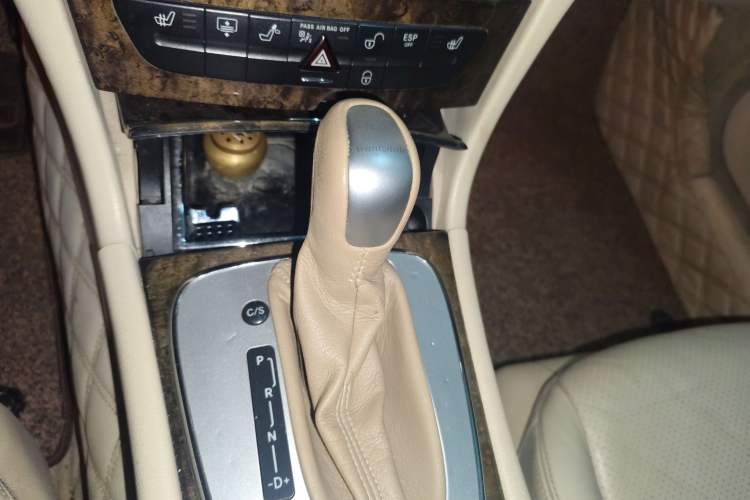 Used Mercedes-Benz E-Class 2005 E 280 Gear Lever