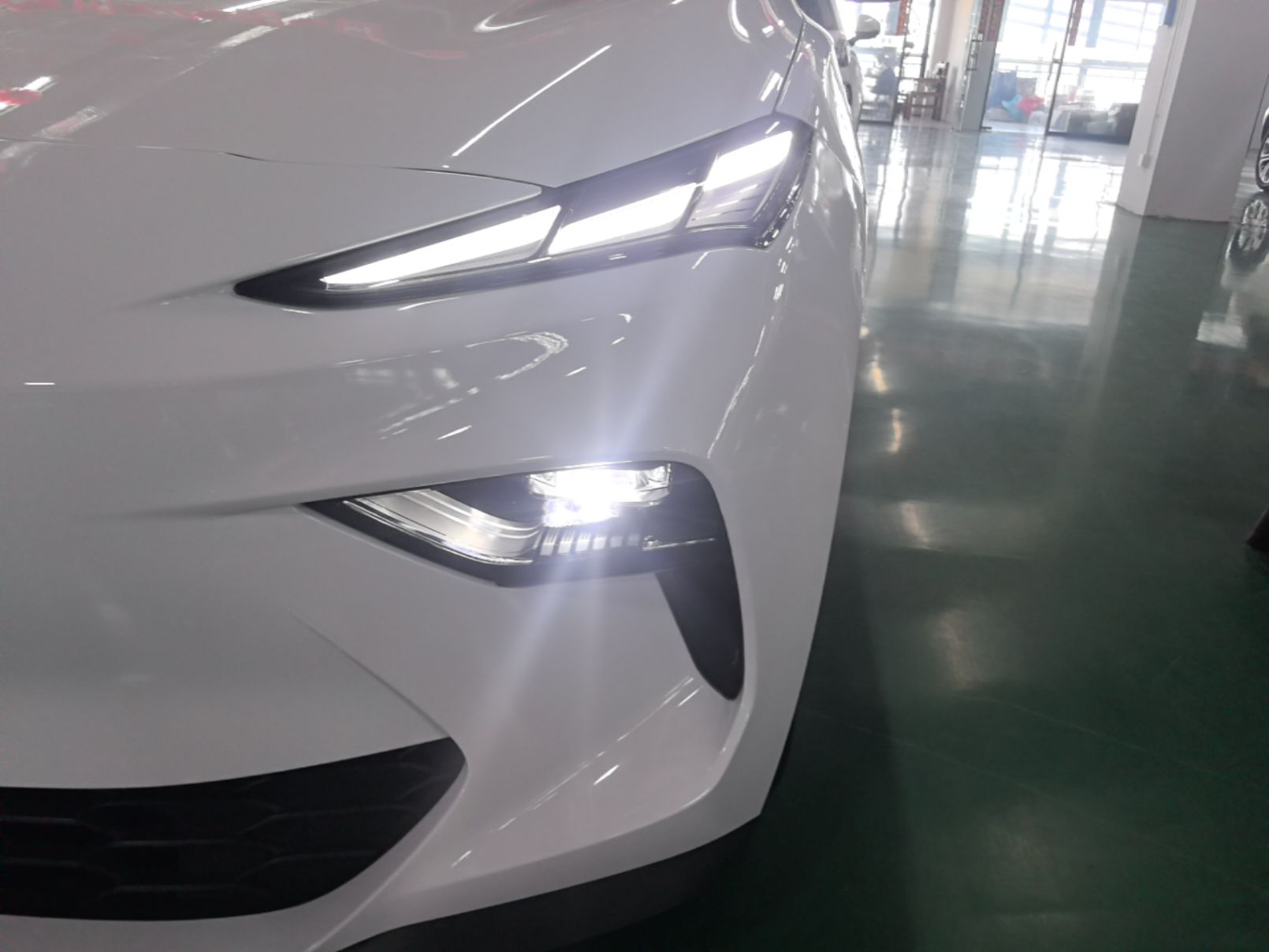 MG ES5 2025 425 Pro Rear-Drive Version — снимка 8