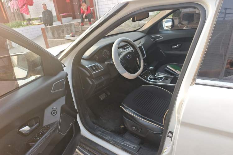 Used Land X7 2015 2.0T Panoramic Prestige Edition