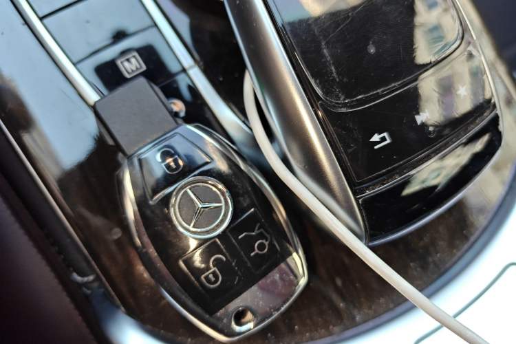 Used Mercedes-Benz GLC 2018 GLC 260 4MATIC Luxury Model
