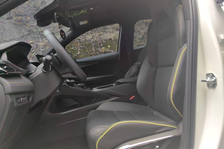 Used Lynk & Co 06 2023 Remix 1.5T Dynamic Halo
