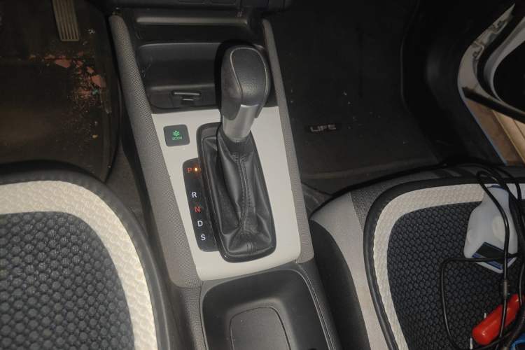 Used Honda LIFE 2021 1.5L CVT CRO-S Fun Edition Gear Lever