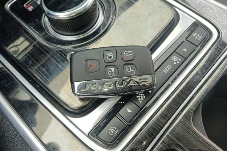 Used Jaguar XFL 2018 XFL 2.0T 200PS Luxury Edition Vehicle Key