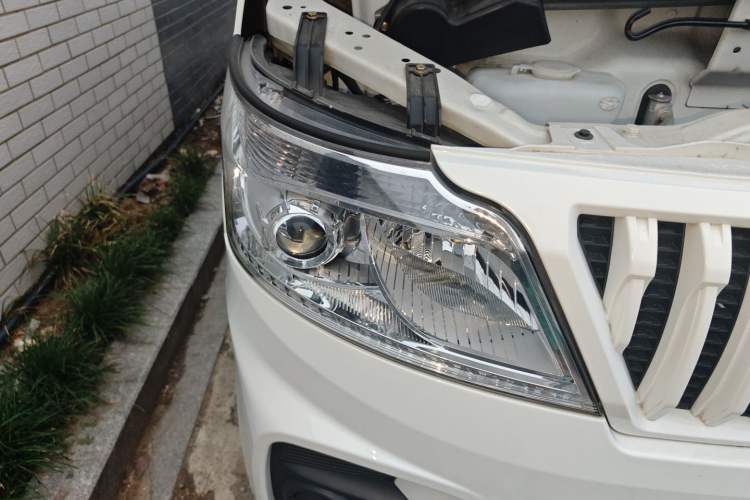 Used CHANGAN KAICHENG Ruixing M60 2023 1.5L GDI Comfort-Class Passenger Vehicle 6/7 Seats