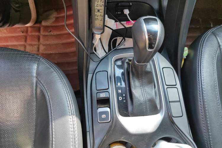 Used Hyundai Santa Fe 2013 Revised Version 2.4L Automatic All-Wheel Drive Smart Type
