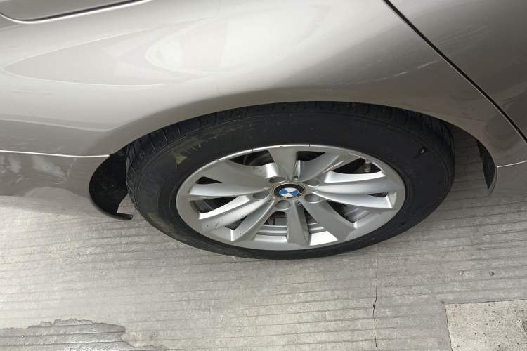 Used BMW 5 Series 2017 520Li Elegant Edition
