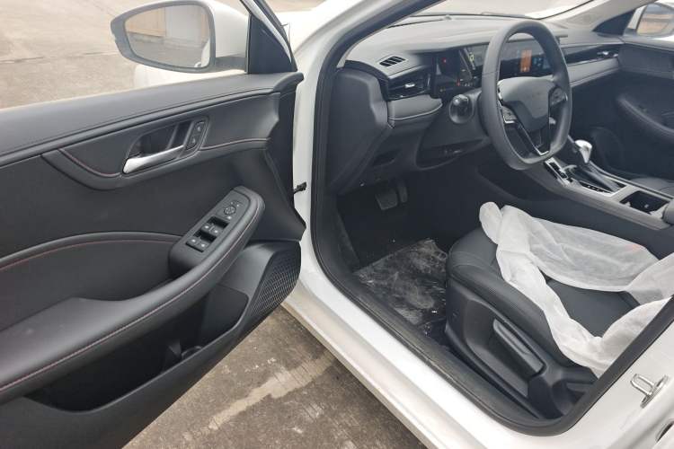 Used Roewe i5 2023 1.5L CVT Luxury Edition Driver Seat