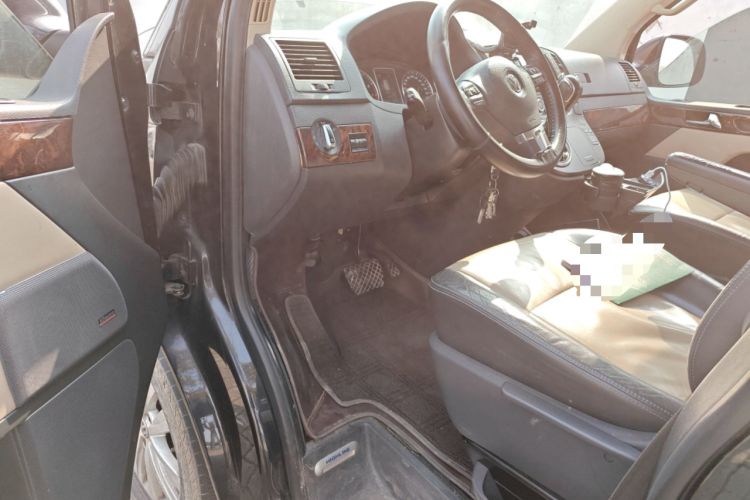 Used Volkswagen Multivan 2014 2.0 TSI Four-Wheel-Drive Executive Edition