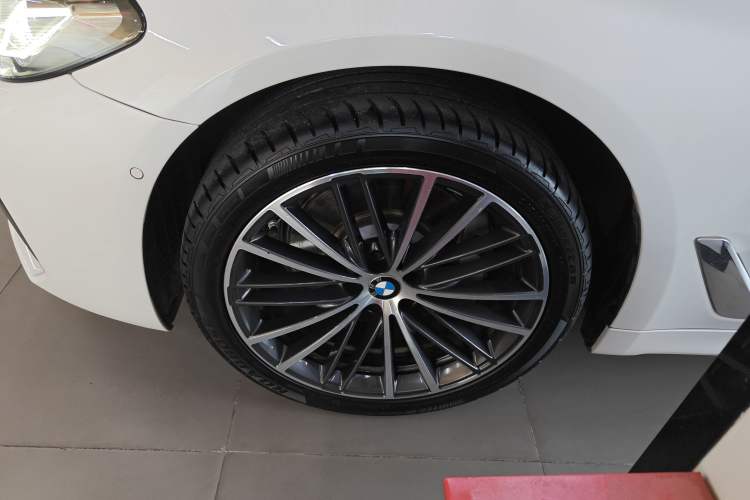 Used BMW 5 Series 2022 Restyled 530Li Leading Edition M Sport Package