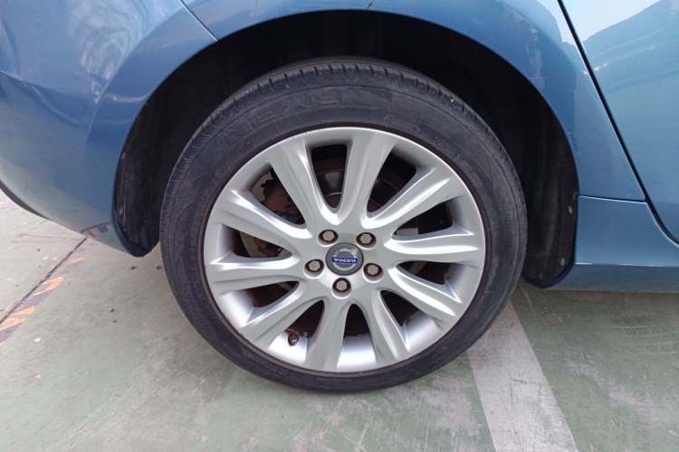 Used Volvo V40 2015 1.6T Zhiya Edition
