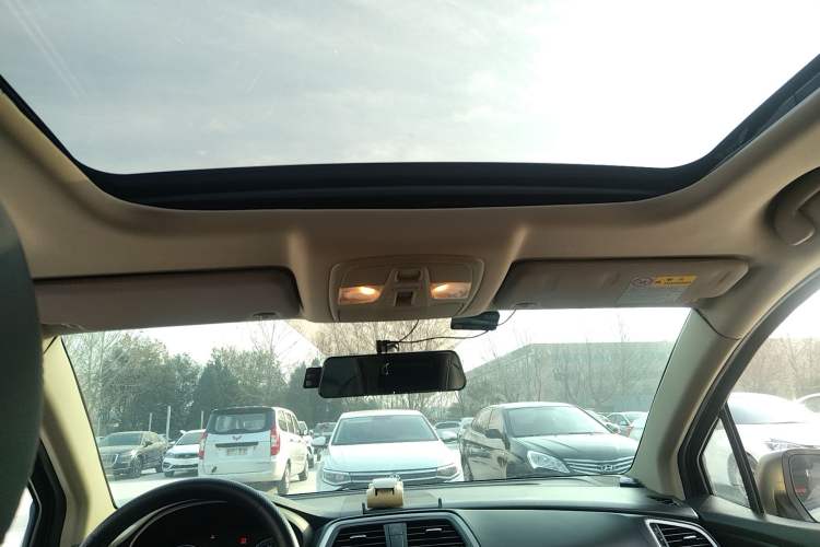 Used Suzuki S-Cross 2015 1.4T Automatic Two-Wheel Drive Prestige Model
