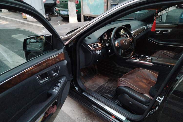 Used Mercedes-Benz E-Class 2015 Facelift E 260 L Luxury Edition