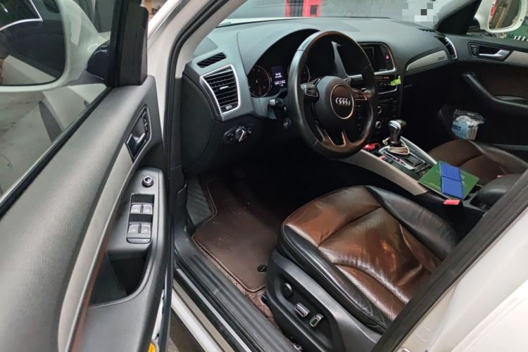 Used Audi Q5 2018 Collector's Edition 40 TFSI Ambition Model

